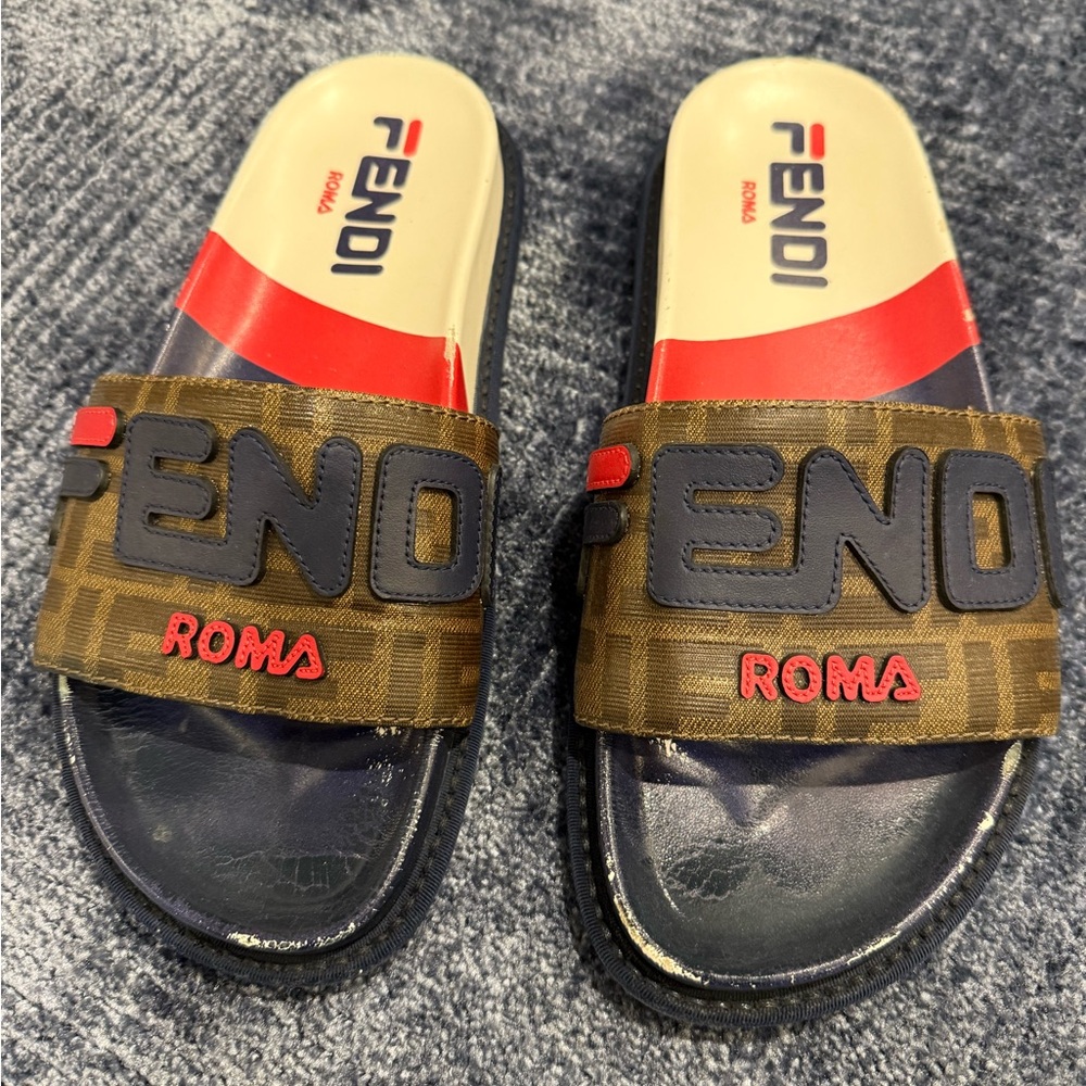 Fendi Roma Logo Slide Sandals in Black and Brown